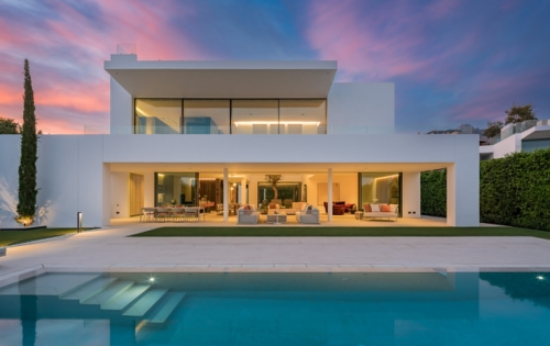 EXQUIS CONTEMPORAIN - VILLA ZERO - DANS LE PRESTIGIEUX GOLDEN MILE DE MARBELLA